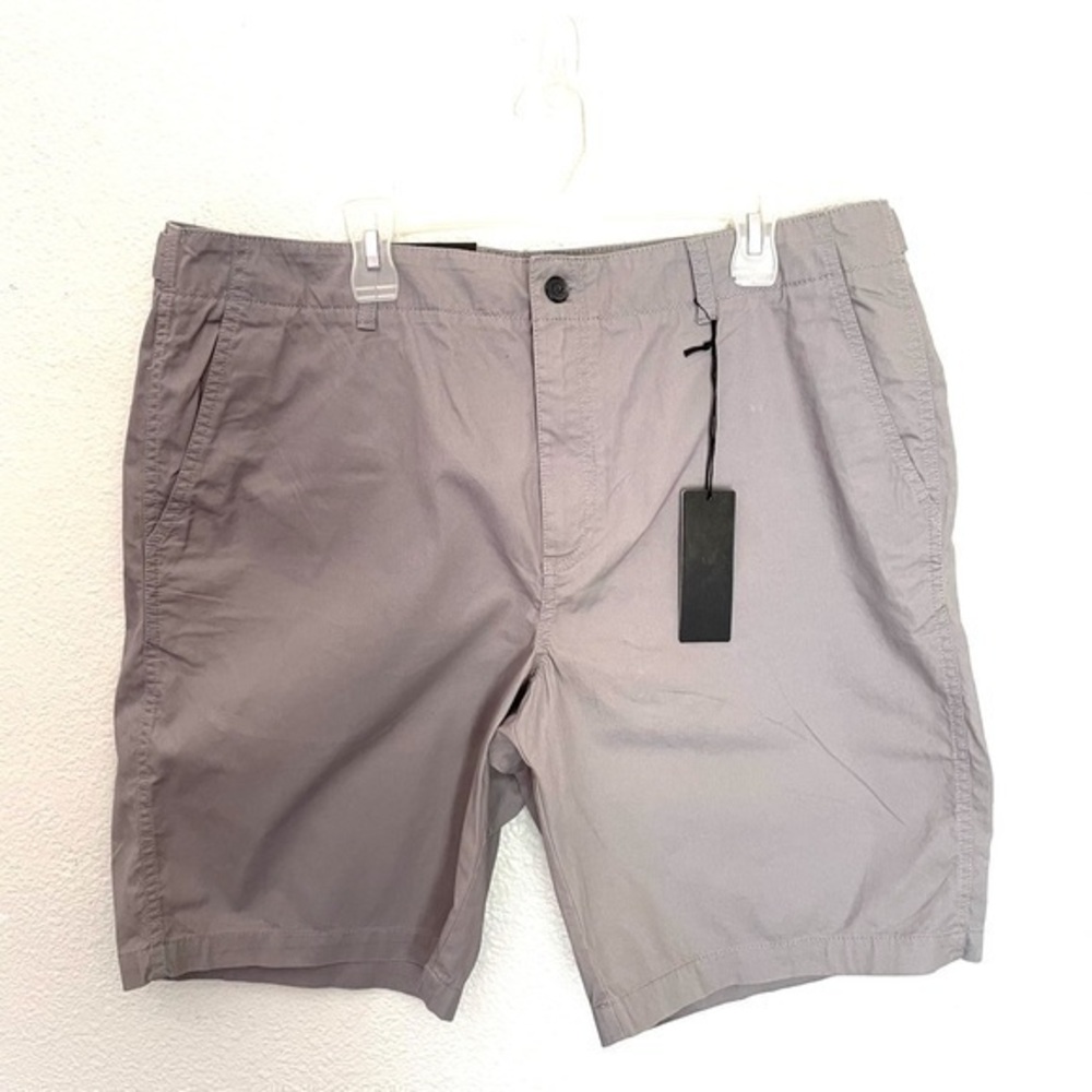 MARC ANTHONY light grey flat front shorts size 40